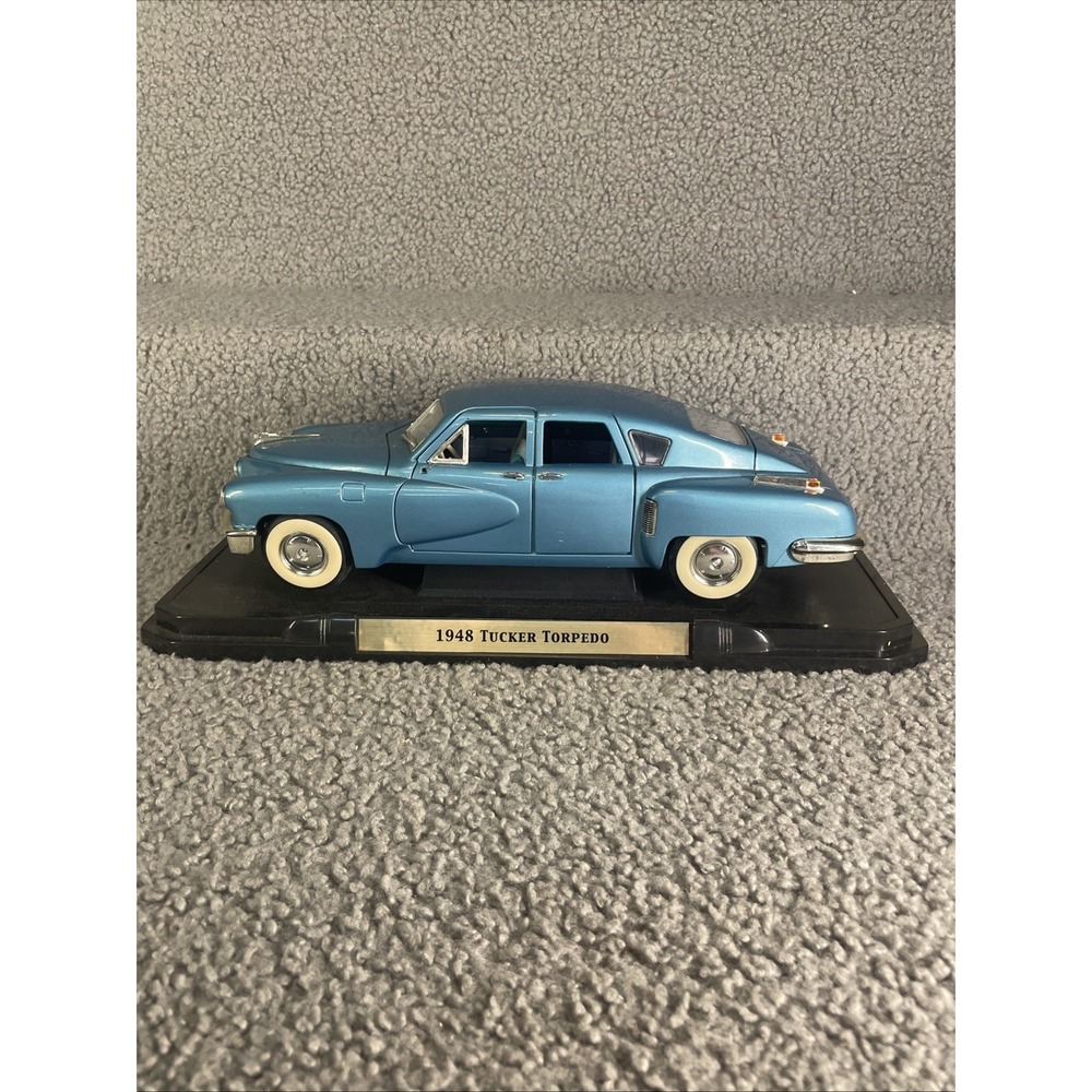 Road Legends 1/18 1948 Tucker Blue Model Car With‎ Display Stand Heavy